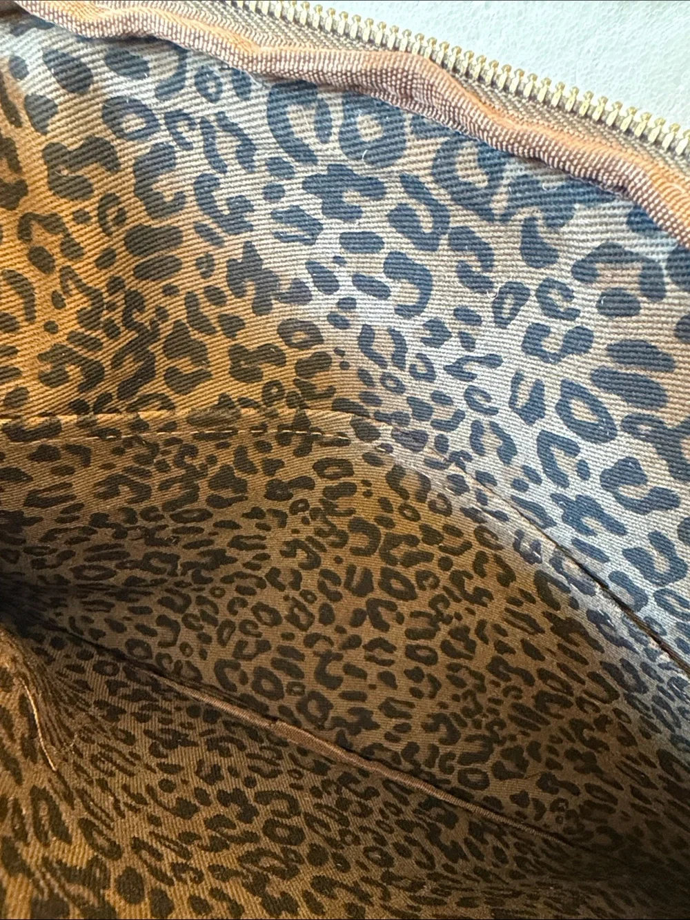New Moon Nude Leopard Print Quilted Tablet Sleeve – Brown